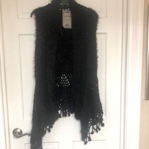 Soft ( fur like ) knit cardigan vest in black